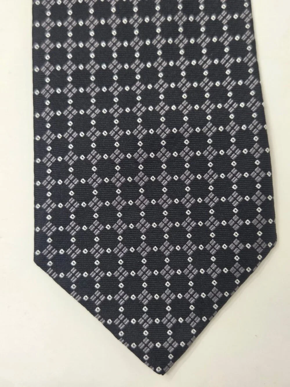 Ralph Lauren Mens 100 Percent Silk Tie 55 Inch Black Gray Geometric